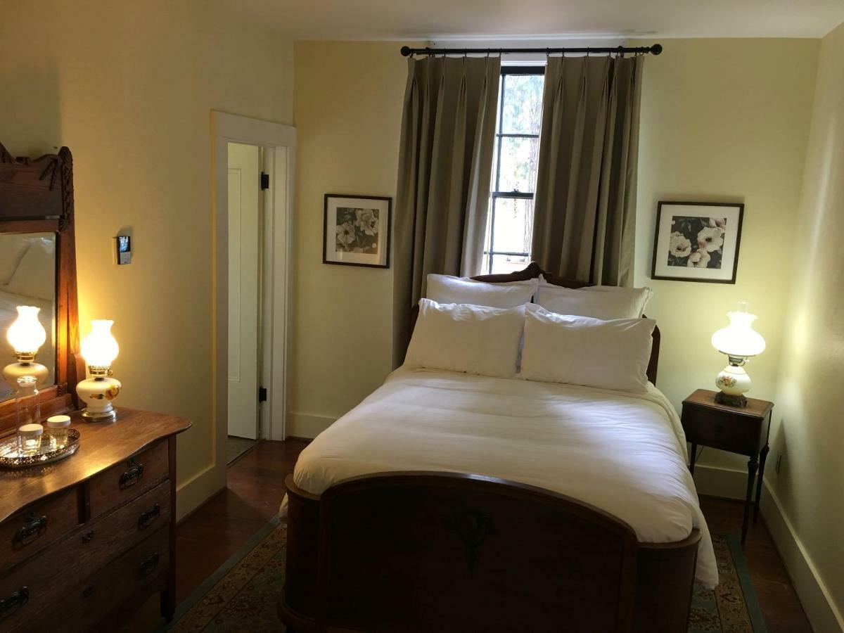 Wolf Creek Inn & Tavern 외부 사진