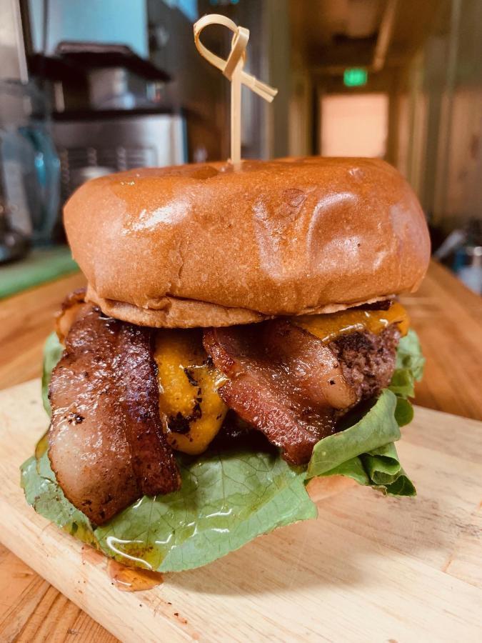 Wolf Creek Inn & Tavern 외부 사진